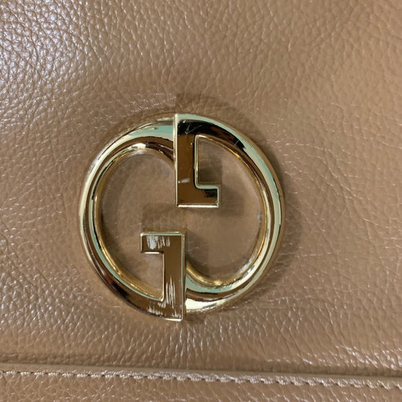Gorgeous Goldie Tan Gucci bag - Picture 8 of 8